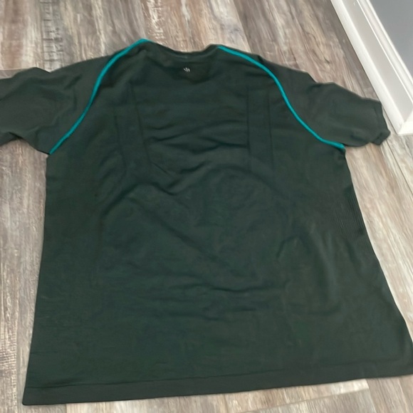 LULULEMON METAL VENT TECH SHORT SLEEVE XXL - Picture 1 of 6